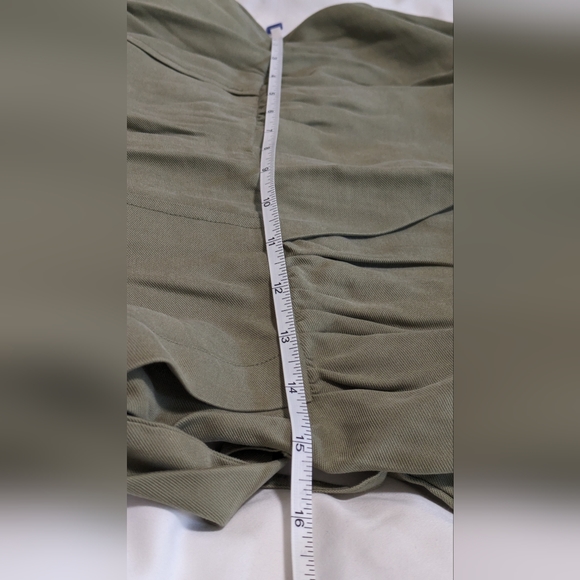 Elizabeth and James S/M jumpsuit - Picture 7 of 10